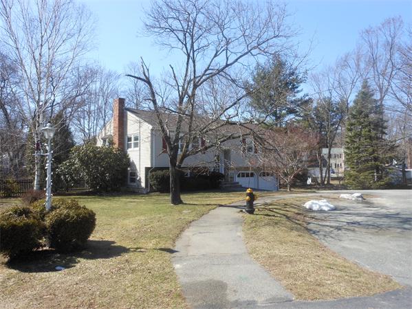 21 Keith Road Reading, MA 01867 - Photo 3 of 20 Gallery Image 3