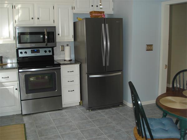21 Keith Road Reading, MA 01867 - Photo 8 of 20 Gallery Image 8