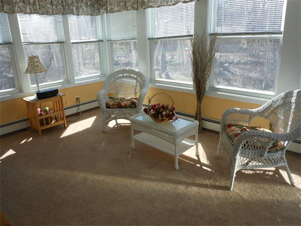 21 Keith Road Reading, MA 01867 - Photo 9 of 20 Gallery Image 9