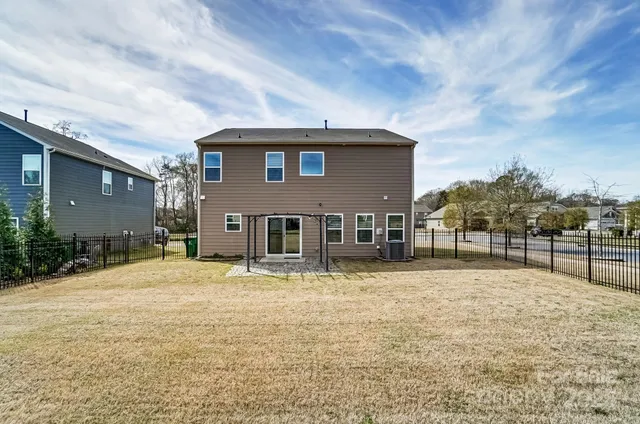 a house view with a outdoor space