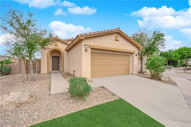 $1,995 | 712 Yew Barrow Court, Henderson, NV 89011