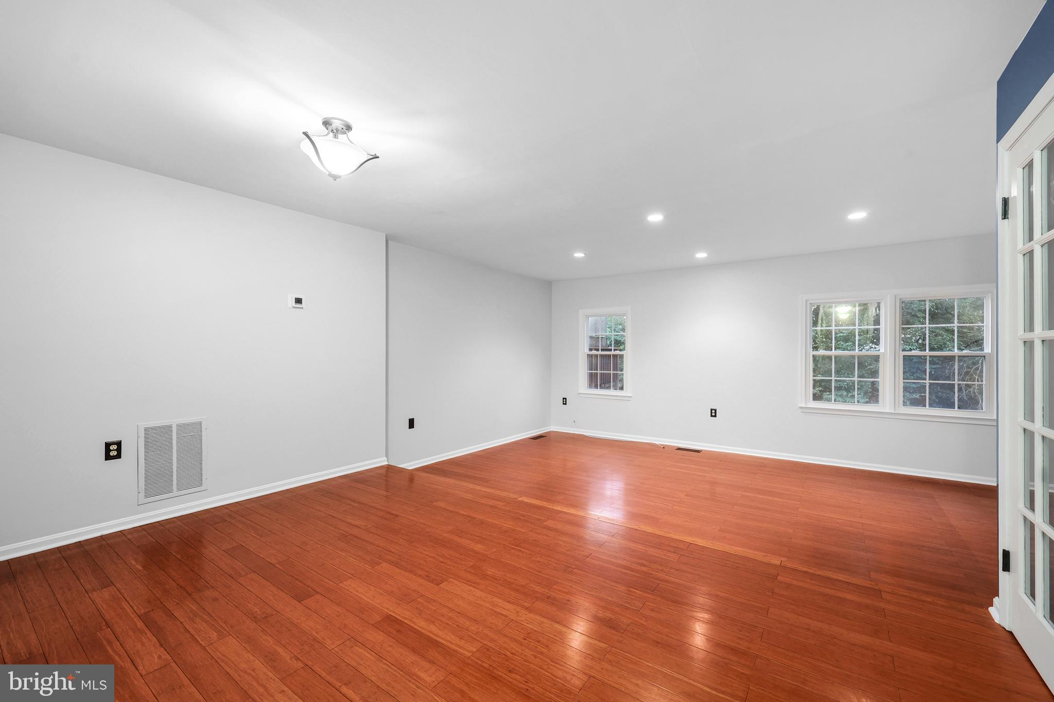 2845 Seminole Road Woodbridge, VA 22192 - Photo 8 of 33