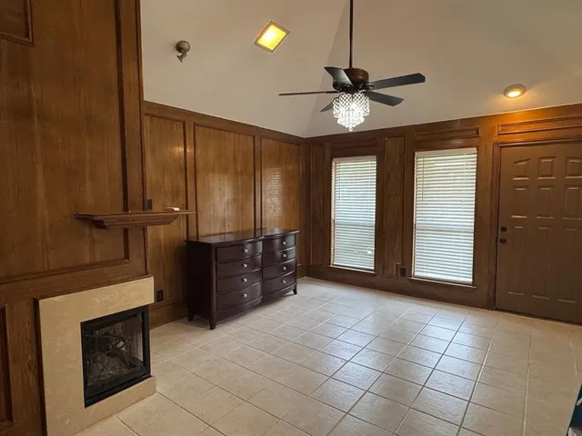 $2,000 | 703 Red Oak Drive, Lewisville, TX 75067