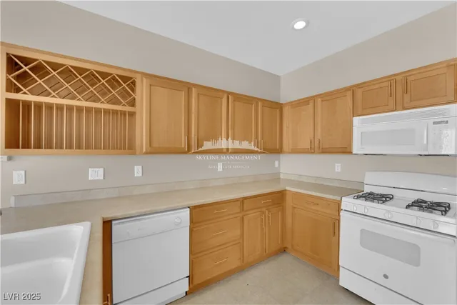 $2,200 | 8661 Rowland Bluff Avenue, Las Vegas, NV 89178