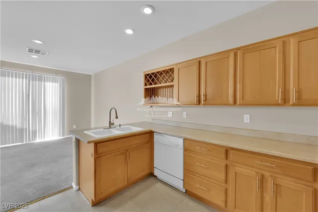 $2,200 | 8661 Rowland Bluff Avenue, Las Vegas, NV 89178