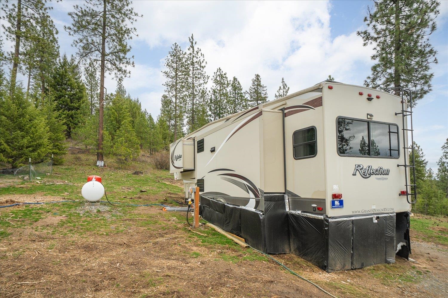 3977B Gardenspot Road Loon Lake, WA 99148 - Photo 21 of 43 Gallery Image 21