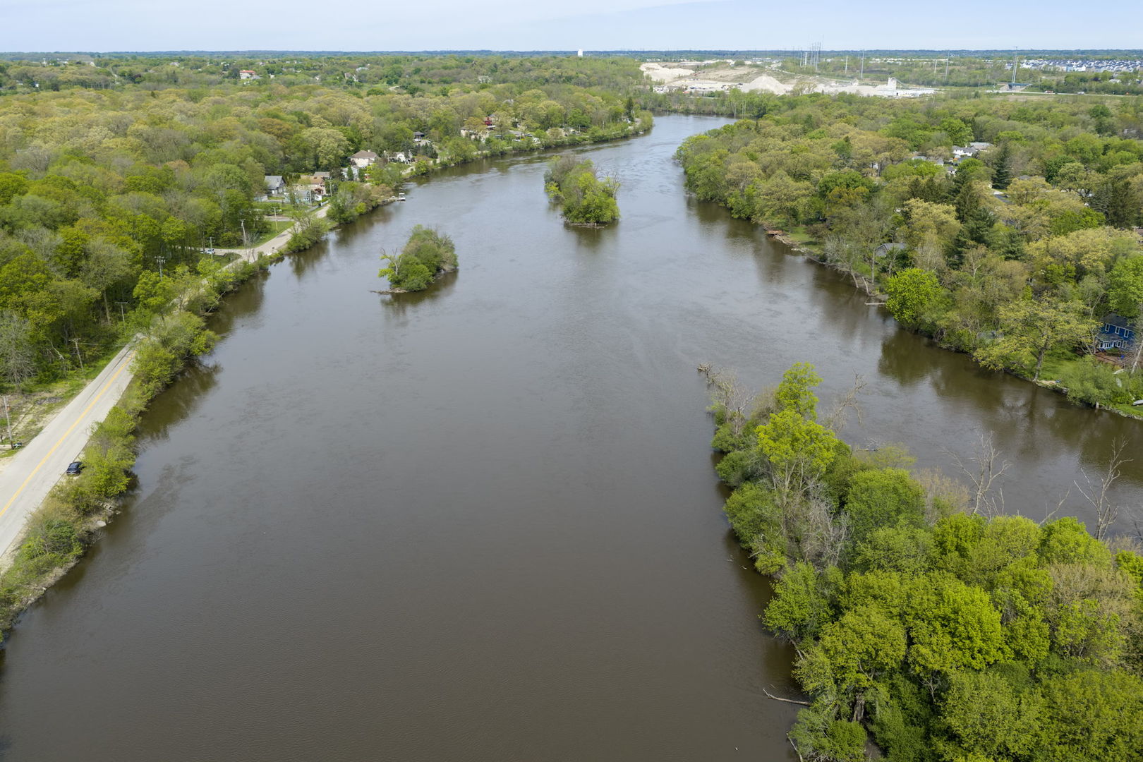 35W333 Riverside Drive St. Charles, IL 60174 - Photo 8 of 29
