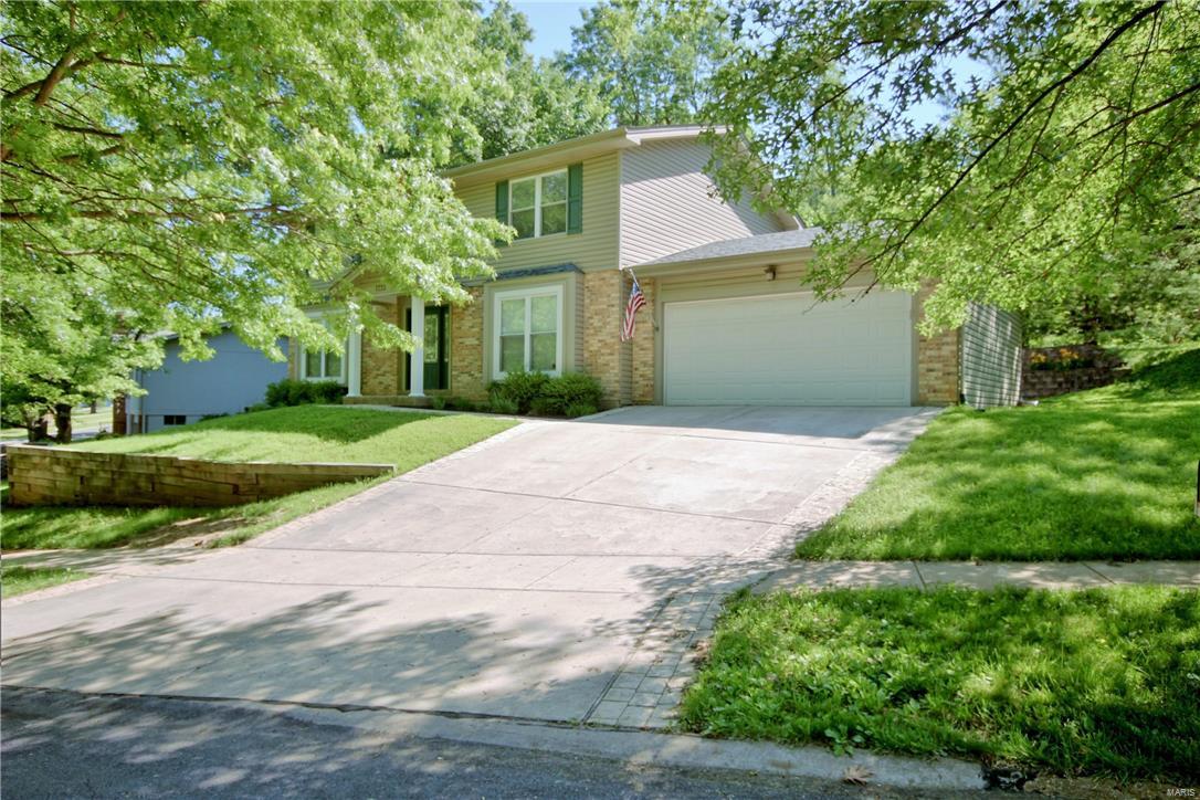 1223 Dunloe Road Ballwin, MO 63021 - Photo 3 of 33 Gallery Image 3