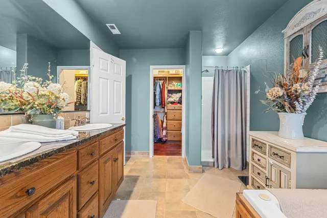 $819,500 | 16825 North Wylie Drive, Nine Mile Falls, WA 99026