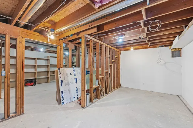 $819,500 | 16825 North Wylie Drive, Nine Mile Falls, WA 99026