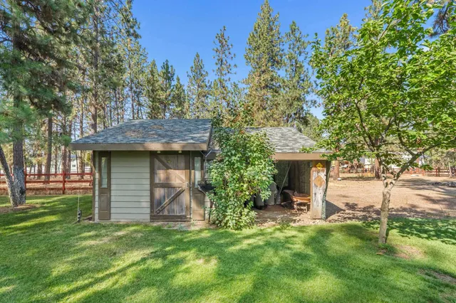 $819,500 | 16825 North Wylie Drive, Nine Mile Falls, WA 99026