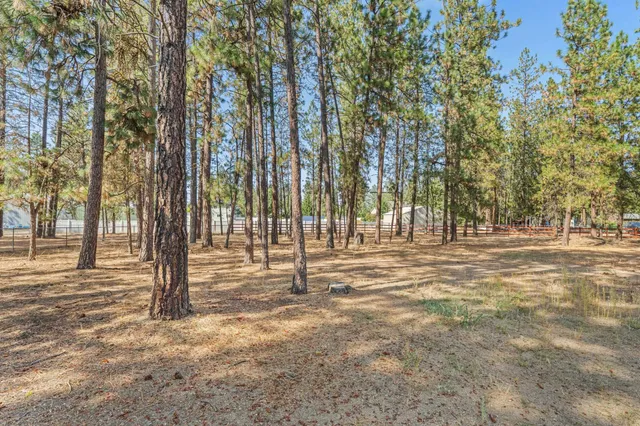 $819,500 | 16825 North Wylie Drive, Nine Mile Falls, WA 99026