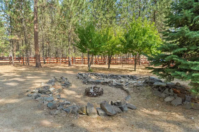 $819,500 | 16825 North Wylie Drive, Nine Mile Falls, WA 99026