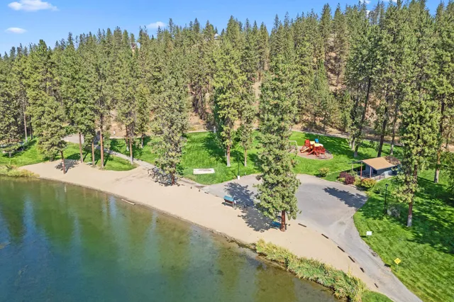 $819,500 | 16825 North Wylie Drive, Nine Mile Falls, WA 99026