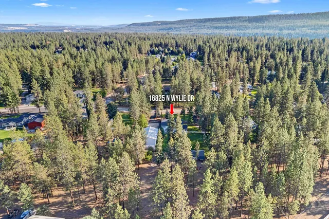$819,500 | 16825 North Wylie Drive, Nine Mile Falls, WA 99026