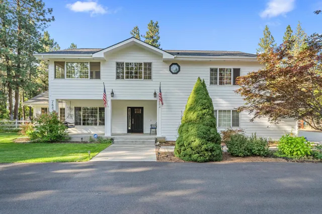 $819,500 | 16825 North Wylie Drive, Nine Mile Falls, WA 99026