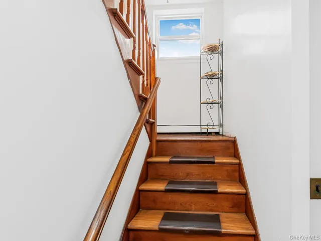 $1,300,000 | 3312 Edson Avenue | Eastchester