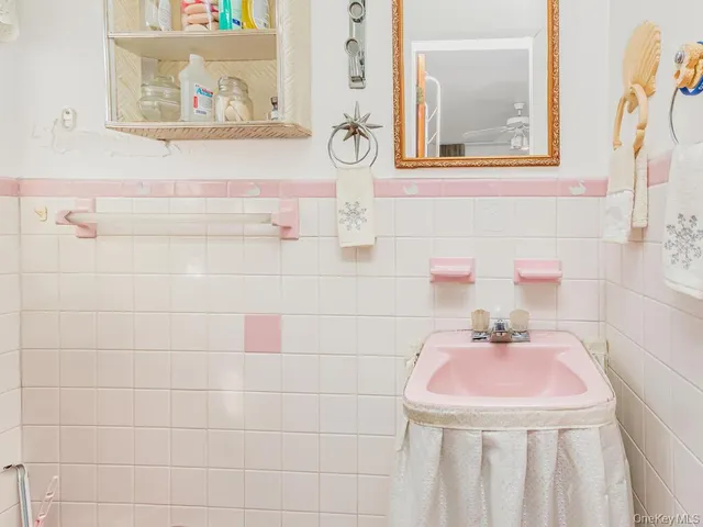 $1,300,000 | 3312 Edson Avenue | Eastchester