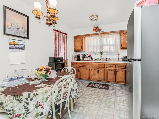 $1,300,000 | 3312 Edson Avenue | Eastchester