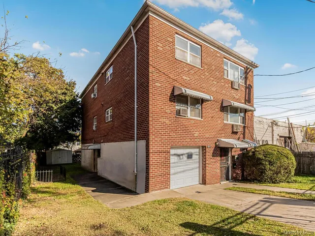 $1,300,000 | 3312 Edson Avenue | Eastchester