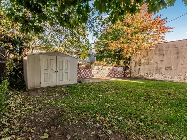 $1,300,000 | 3312 Edson Avenue | Eastchester