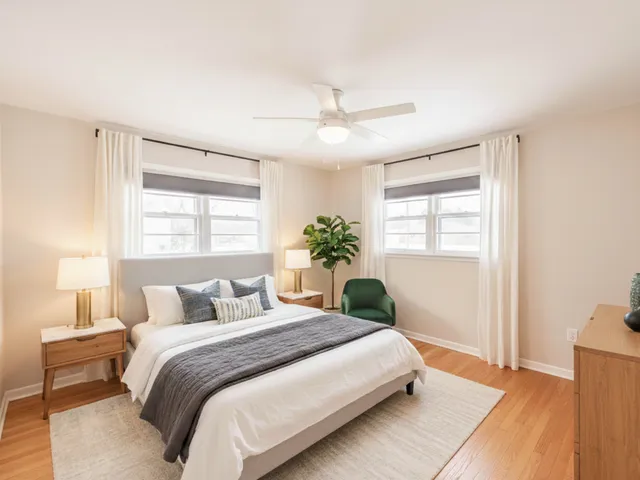 $359,900 | 26101 Roseland Court, Ingleside, IL 60041