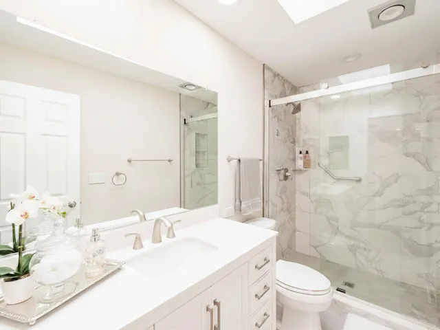 $359,900 | 26101 Roseland Court, Ingleside, IL 60041