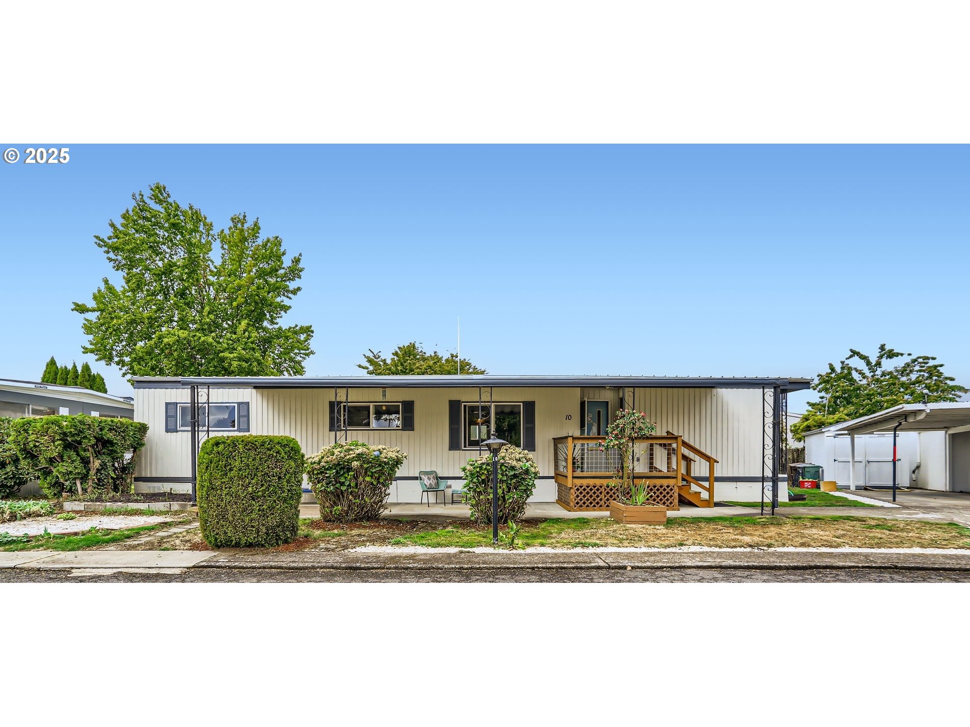 2681 Southeast River Road, Unit 10 Hillsboro, OR 97123 - Photo 1 of 11