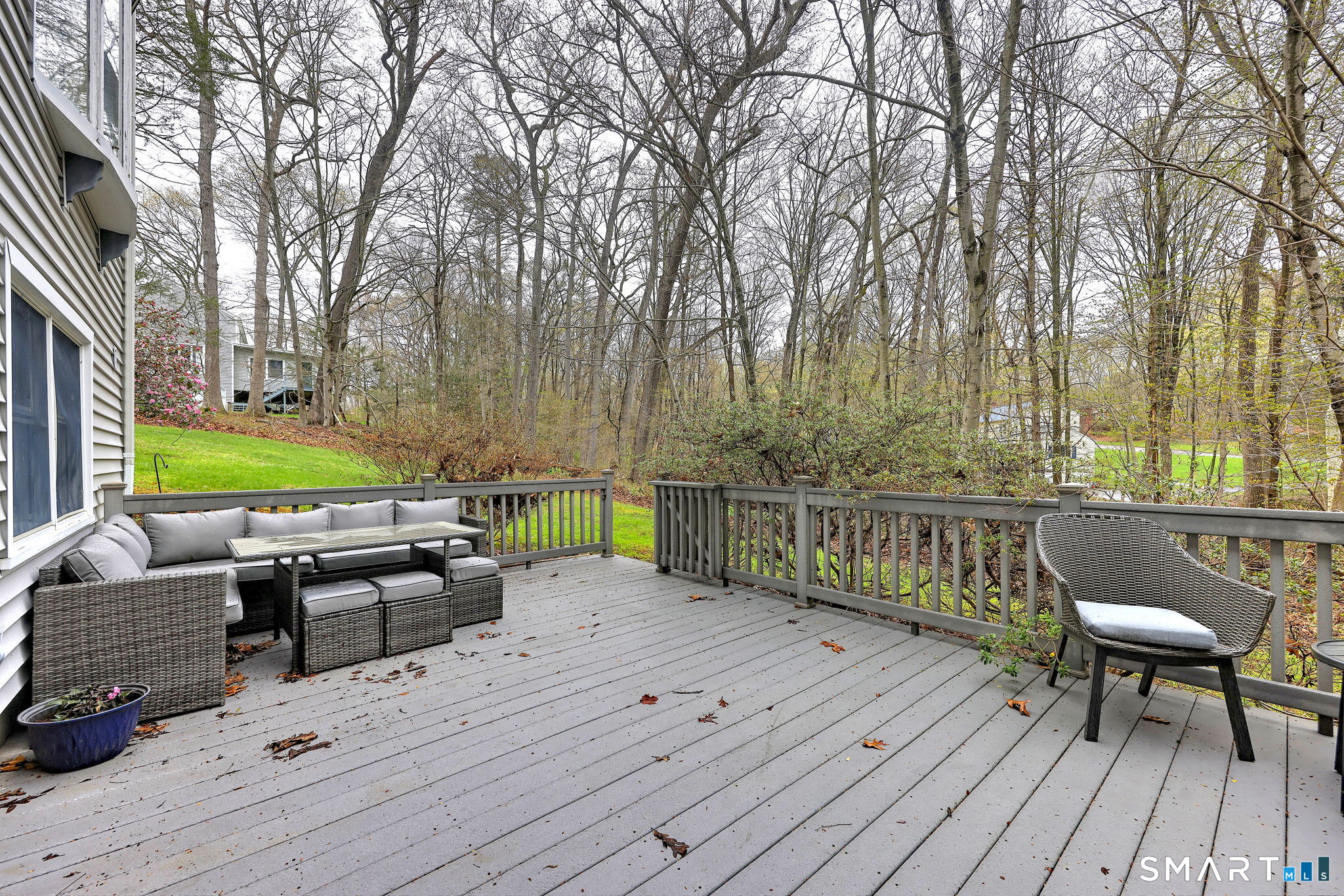 923 Garden Road Orange, CT 06477 - Photo 4 of 35