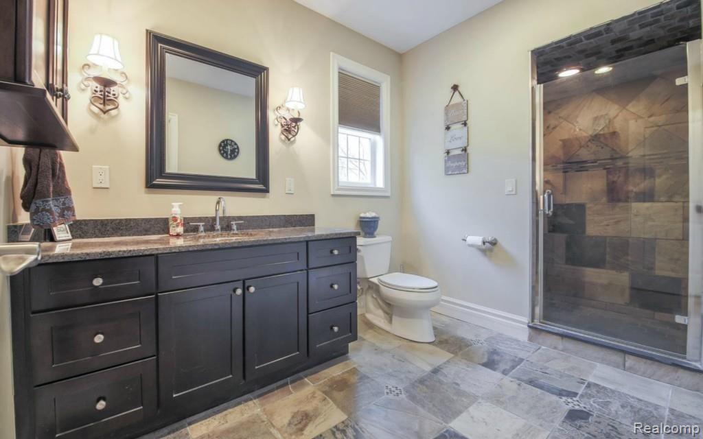 667 Washington Road Grosse Pointe, MI 48230 - Photo 23 of 29 23-photo-web-1680x1050-190564.jpg