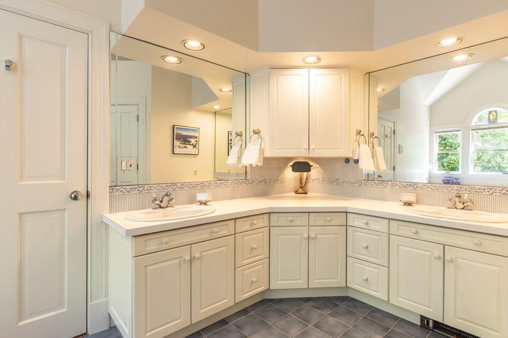 42 Solomon Pierce Road Lexington, MA 02420 - Photo 20 of 27 Gallery Image 20