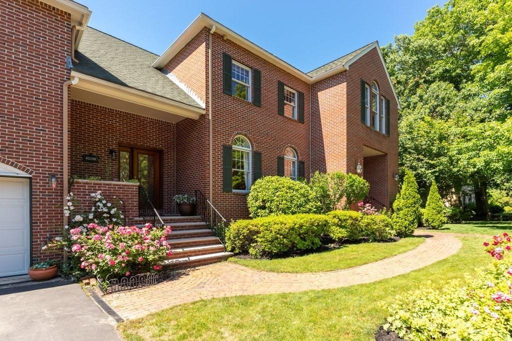 42 Solomon Pierce Road Lexington, MA 02420 - Photo 2 of 27 Gallery Image 2