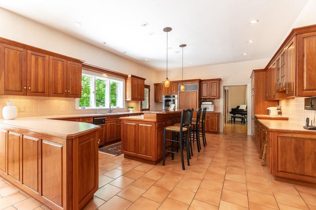 42 Solomon Pierce Road Lexington, MA 02420 - Photo 8 of 27 Gallery Image 8