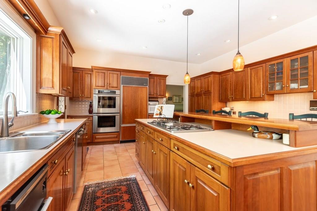 42 Solomon Pierce Road Lexington, MA 02420 - Photo 10 of 27 Gallery Image 10