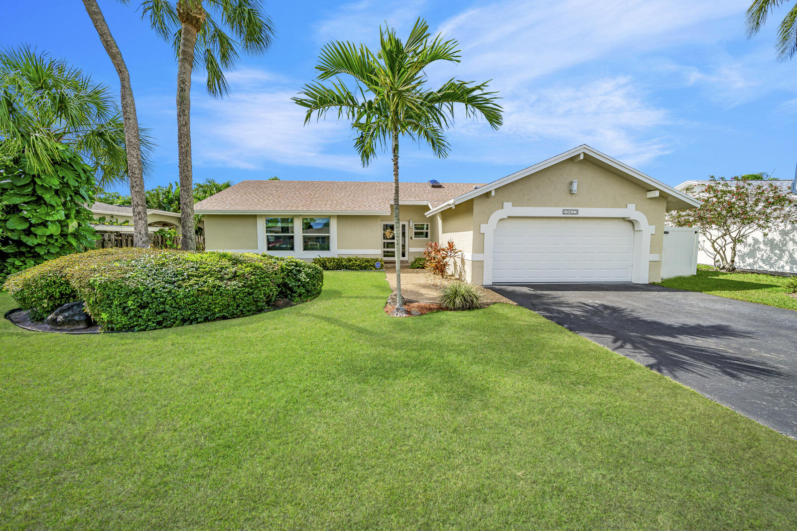 19423 Colorado Circle Boca Raton, FL 33434 - Photo 11 of 78 11-Exterior-27