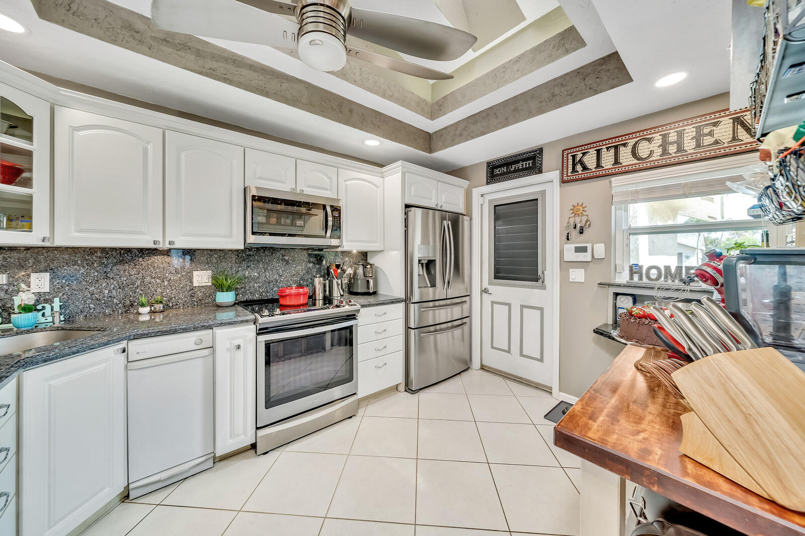 19423 Colorado Circle Boca Raton, FL 33434 - Photo 25 of 78 26-16-Interior-34