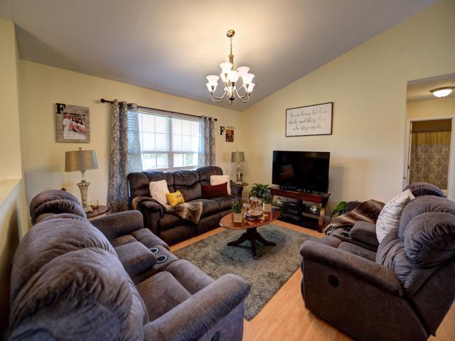 851 Sneed Road Evensville, TN 37332 - Photo 4 of 32 4-851 Sneed Road Living