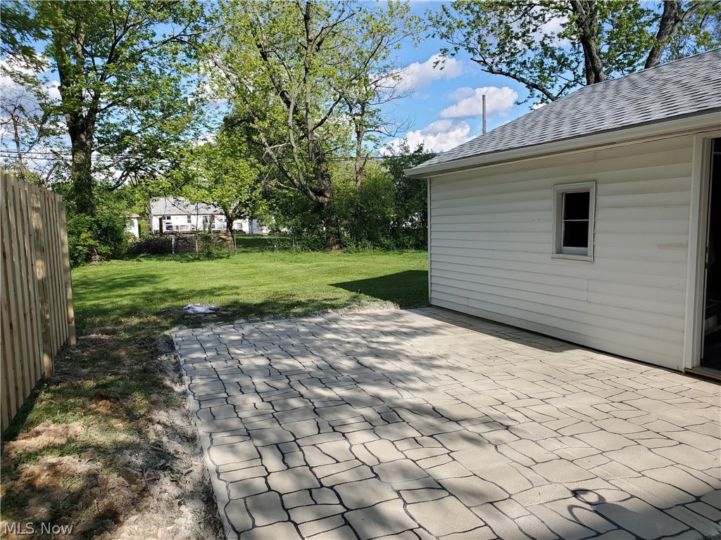 1561 Lander Road Cleveland, OH 44124 - Photo 30 of 33