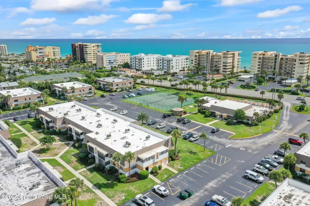 a picture of city view