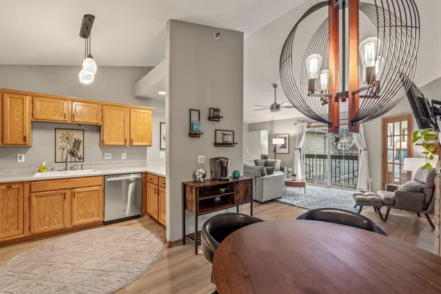 $299,900 | 1030 River Pl Boulevard, Unit 4, Waukesha, WI 53189