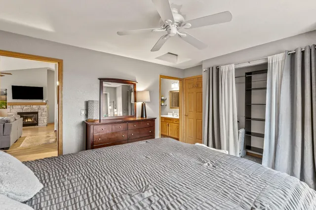 $299,900 | 1030 River Pl Boulevard, Unit 4, Waukesha, WI 53189