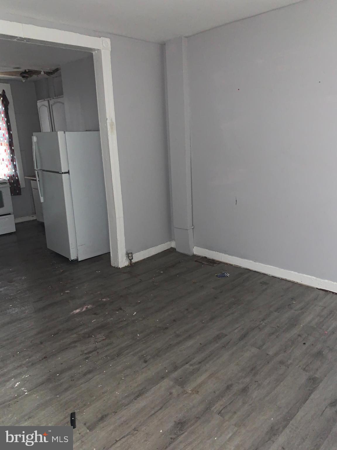 2104 Ridgehill Avenue Baltimore, MD 21217 - Photo 3 of 9