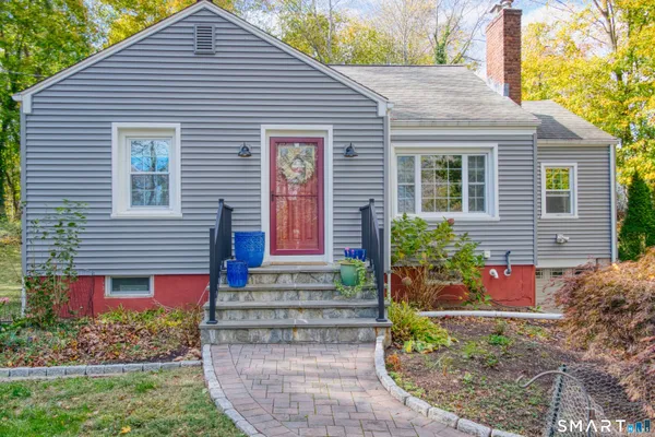 $379,900 | 64 Evergreen Avenue, Hamden, CT 06518