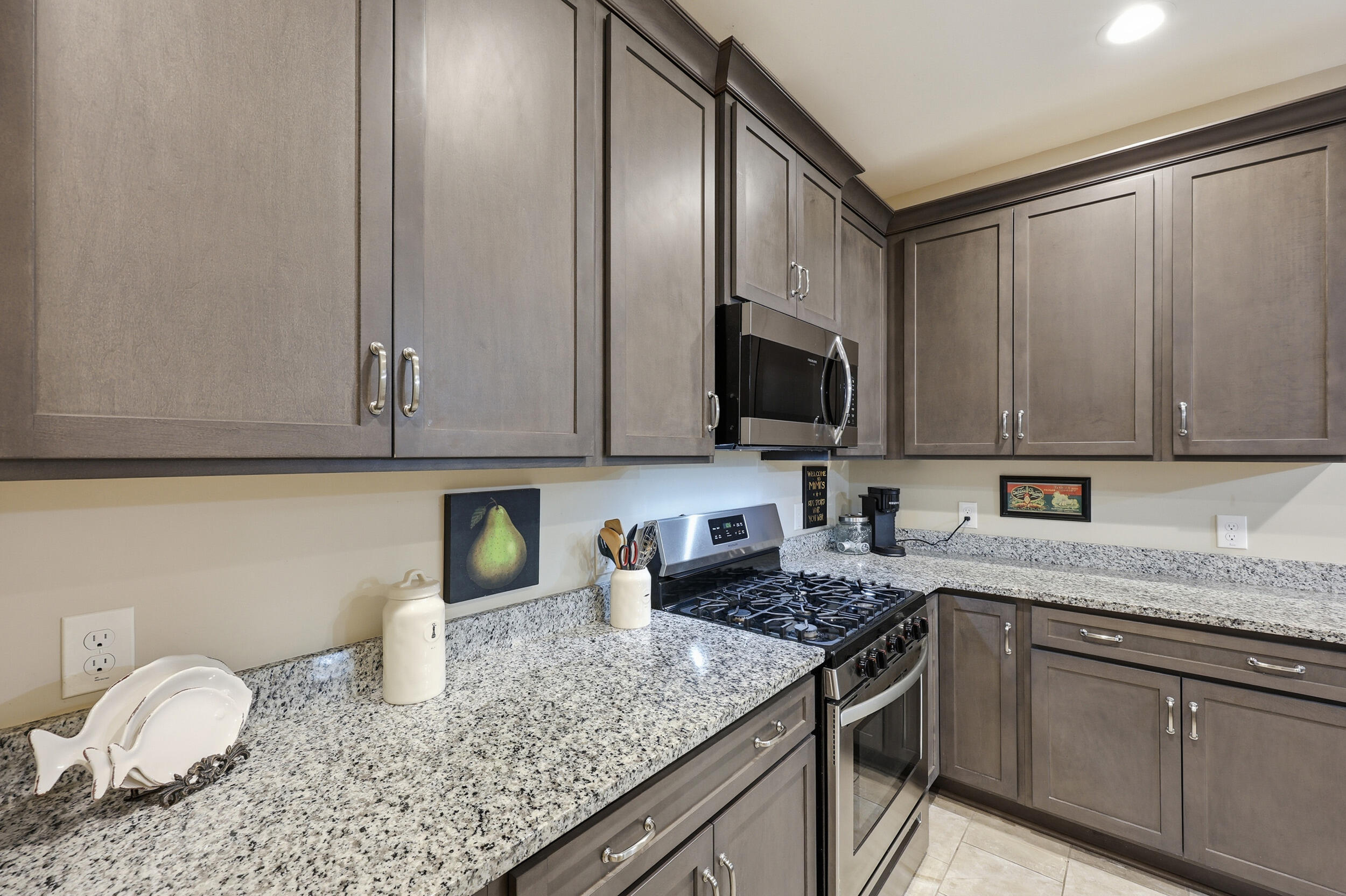 1325 Hamlin Road Mount Pleasant, SC 29466 - Photo 12 of 44 Granite Counters
