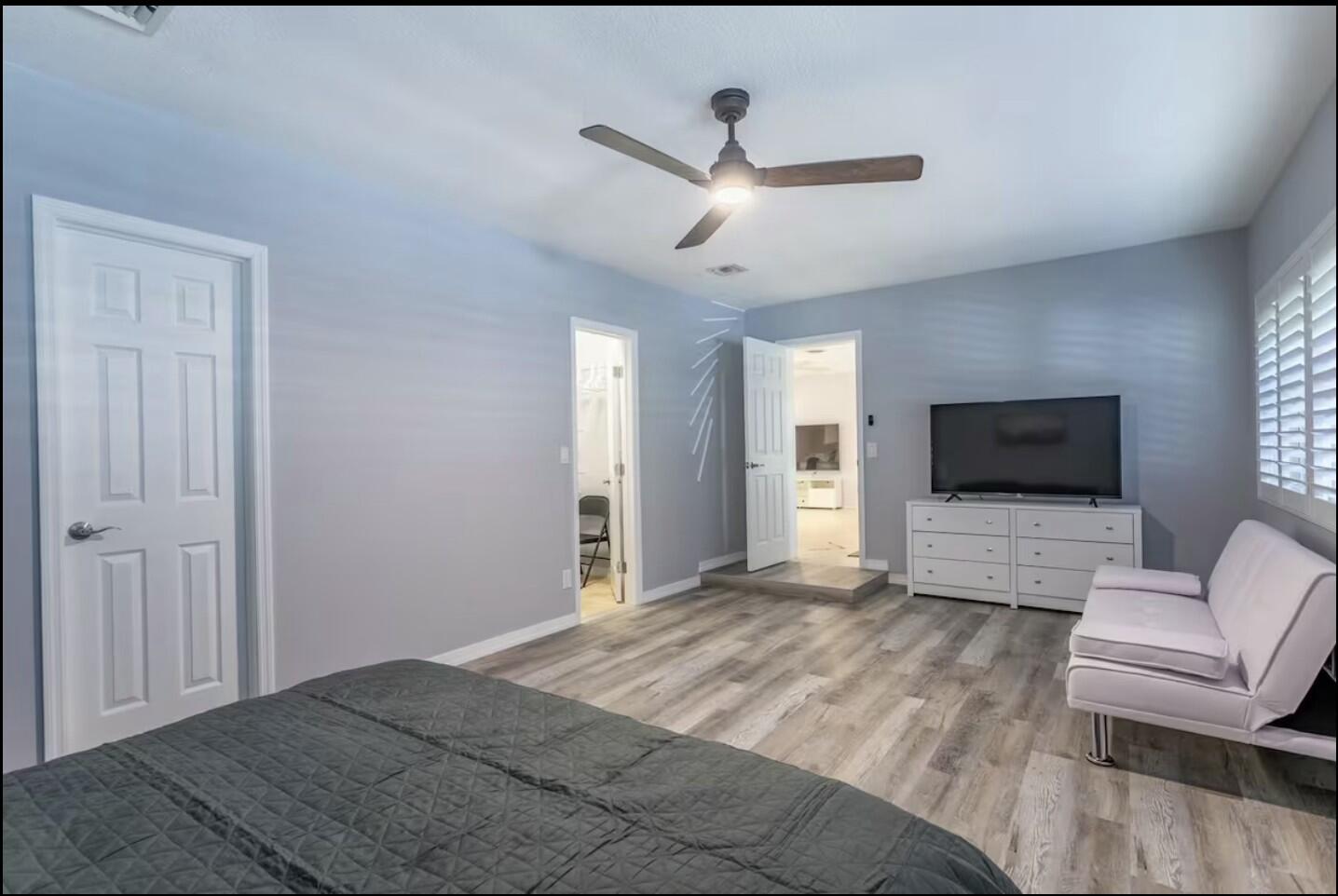 2632 Northeast 27th Court, Unit WEST Lighthouse Point, FL 33064 - Photo 11 of 23 tempImage9vycEO