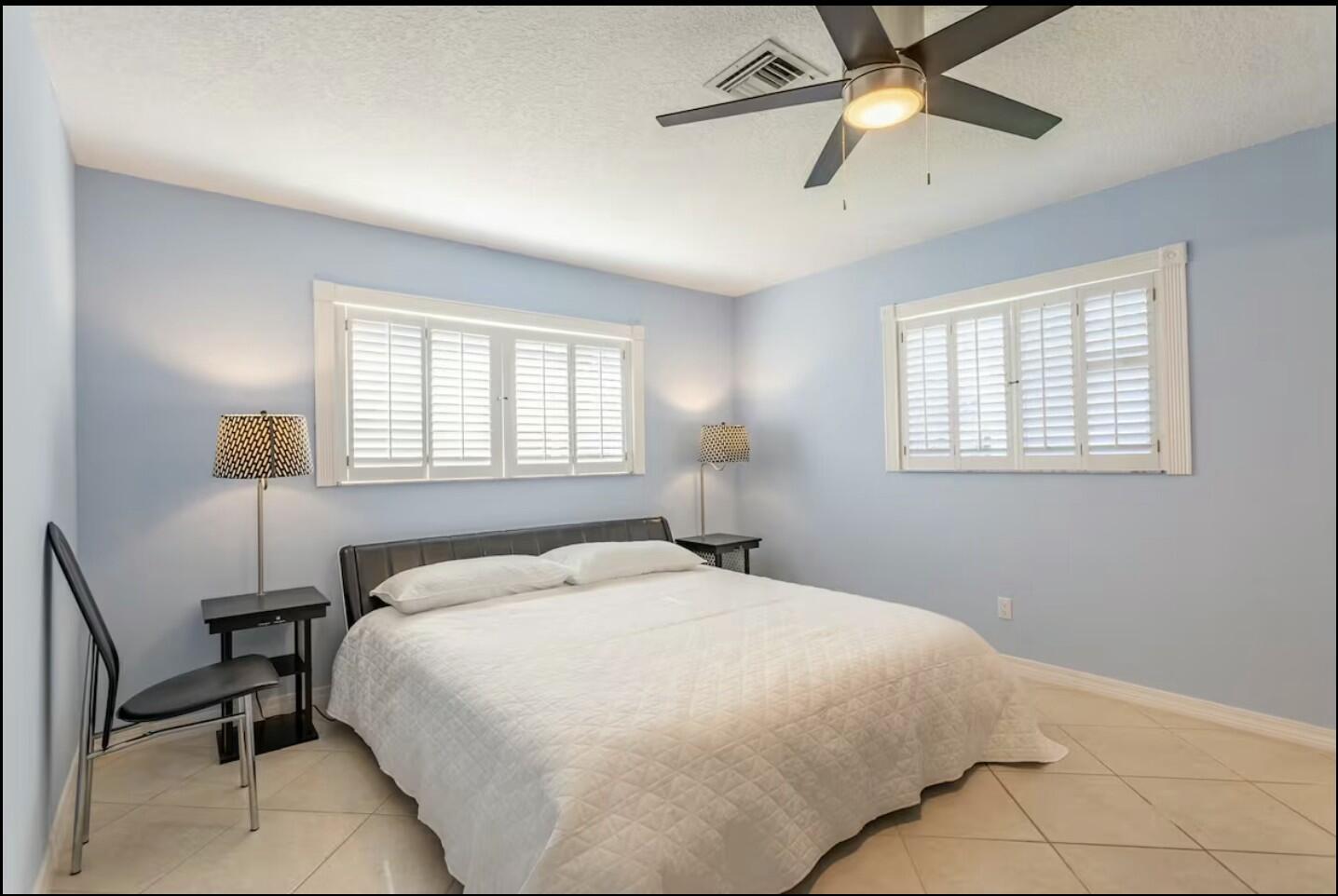 2632 Northeast 27th Court, Unit WEST Lighthouse Point, FL 33064 - Photo 17 of 23 tempImage81Pa3f