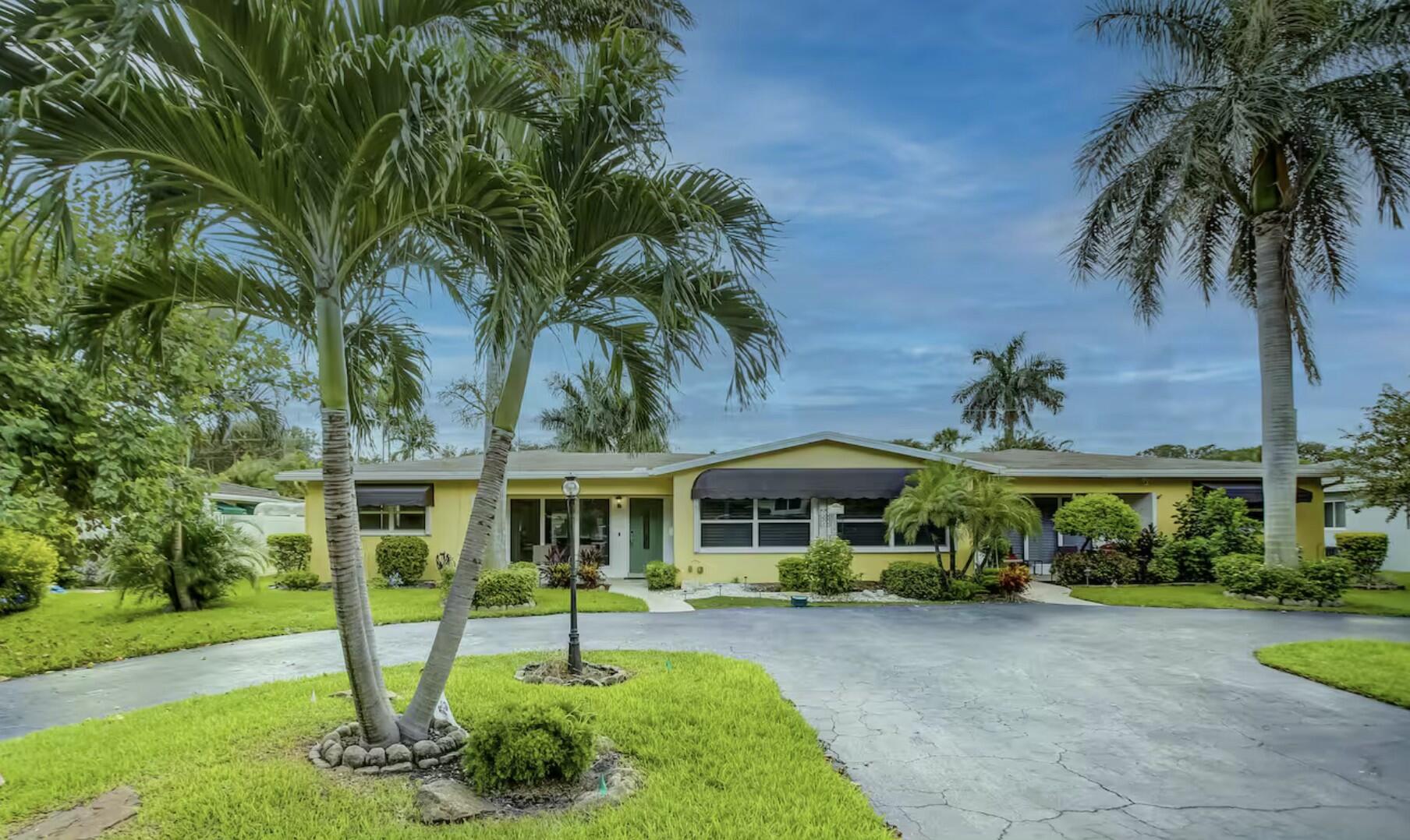 2632 Northeast 27th Court, Unit WEST Lighthouse Point, FL 33064 - Photo 2 of 23 tempImageRbfGAA