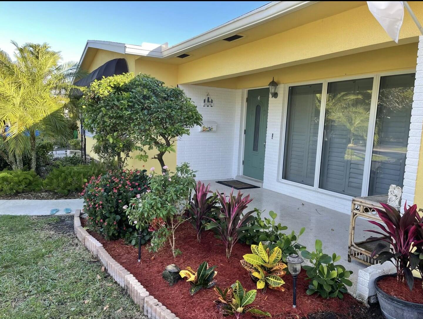 2632 Northeast 27th Court, Unit WEST Lighthouse Point, FL 33064 - Photo 4 of 23 tempImagedmF9Ke