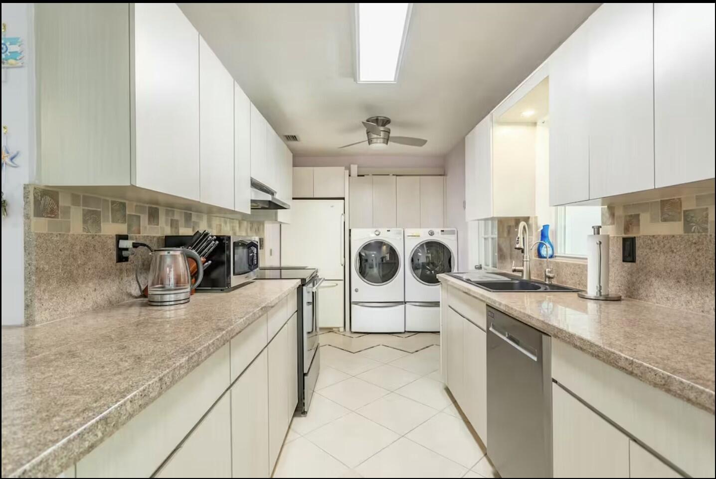 2632 Northeast 27th Court, Unit WEST Lighthouse Point, FL 33064 - Photo 8 of 23 tempImagepqRmaD