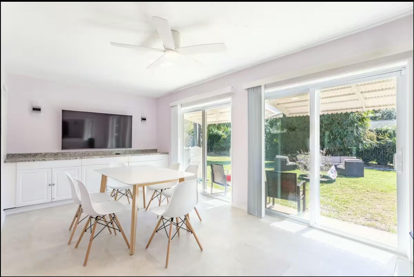 2632 Northeast 27th Court, Unit WEST Lighthouse Point, FL 33064 - Photo 9 of 23 tempImageZJE3SW